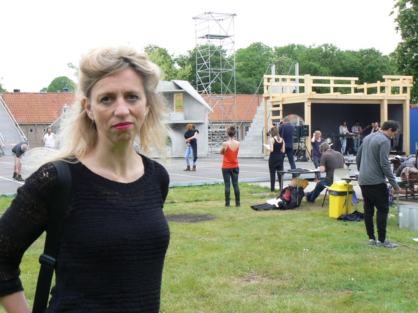 http://www.grensgeluiden.nl/afbeeldingen/P1070294.JPG